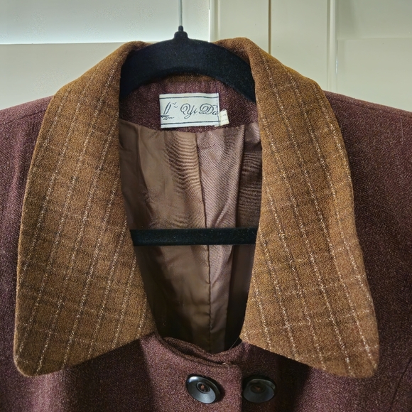 Vintage Women's Suit - Picture 3 of 6